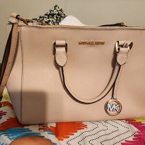 Blush pink Mk purse with gold accent